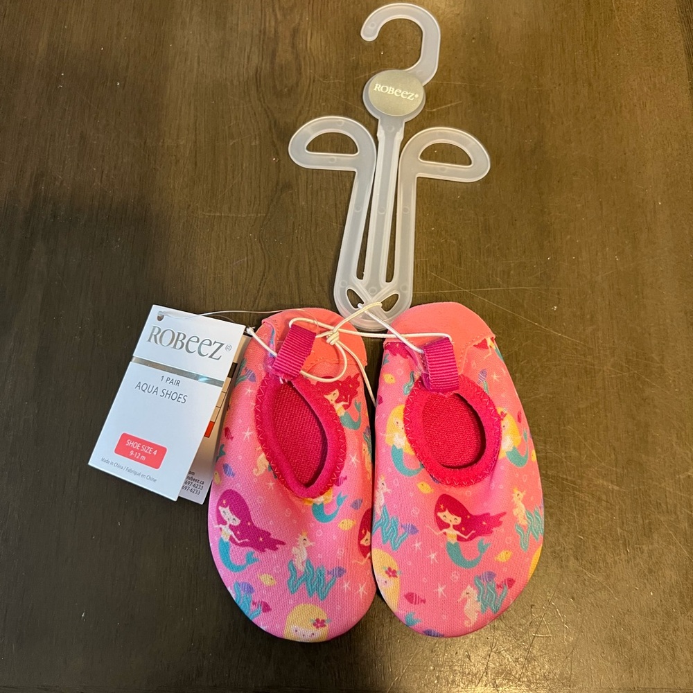 Robeez swim shoes size 4‎ 9-12 months